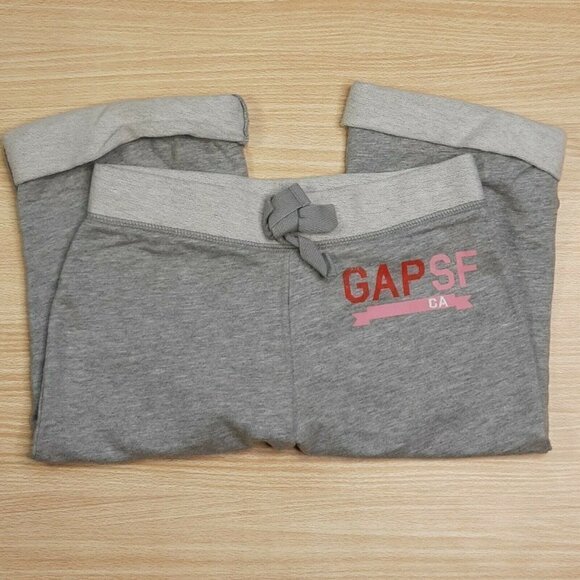 Gap Girl's Gray Cuffed Capri Sweatpants. Small 6-7 - Picture 1 of 9